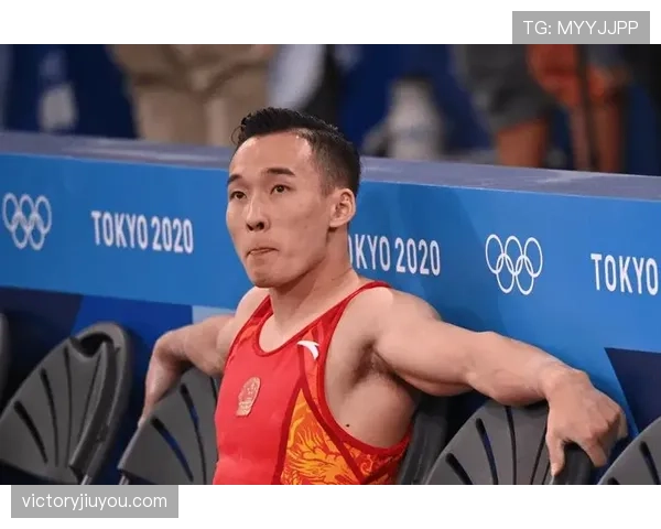 假如肖若腾上综艺，评论区先争论他每天训练几小时还是他拎的那个包