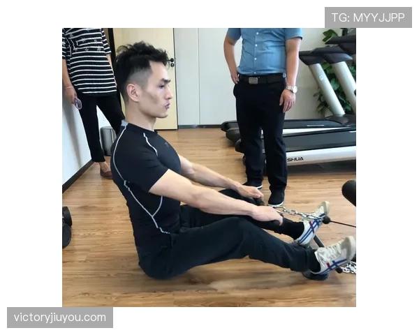 谌龙退役后天天打卡健身房,这身材是认真的? 谌龙退役后天天打卡健身房,这身材是认真的?